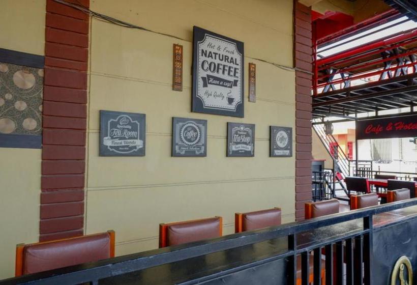 פנסיון Reddoorz Near Pantai Labombo