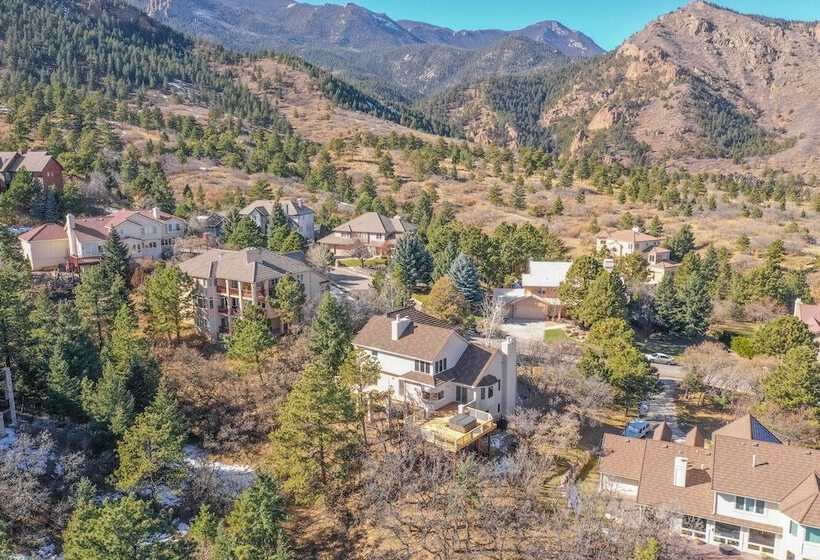 Skyway Extravagant & Luxury Views W/deck & Bar