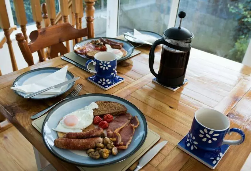 23 Hillsborough Road B&b