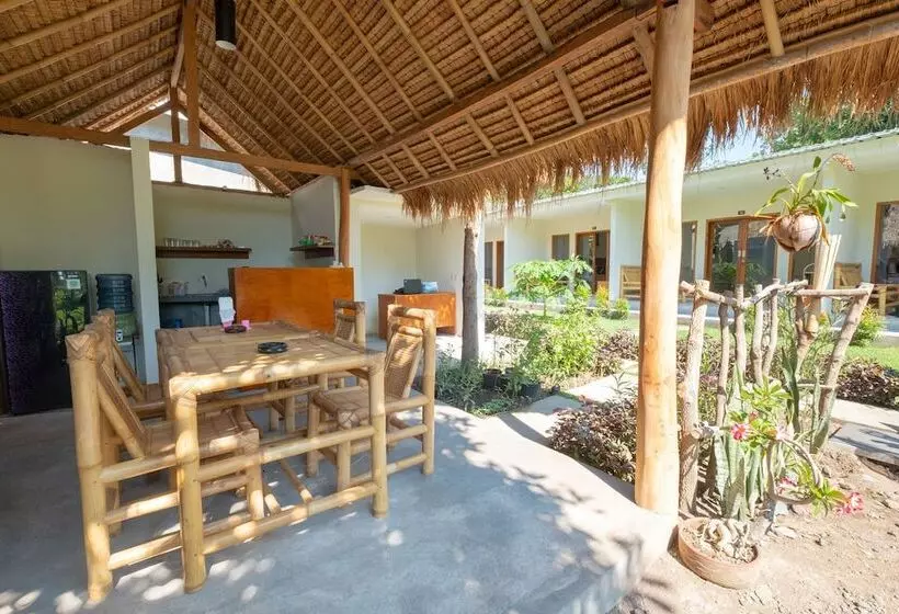 ユースホステル Sammy Homestay By Oyo Rooms