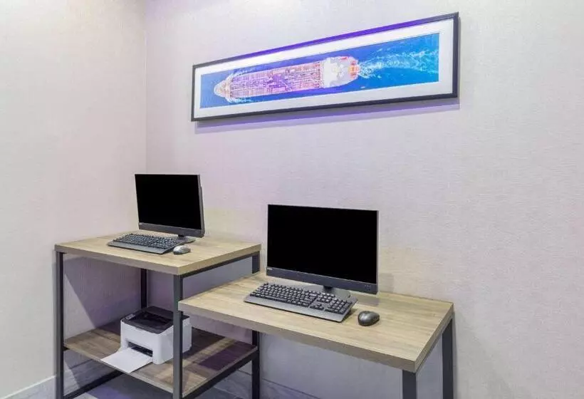 Hotelli La Quinta Inn & Suites By Wyndham Texas City I 45