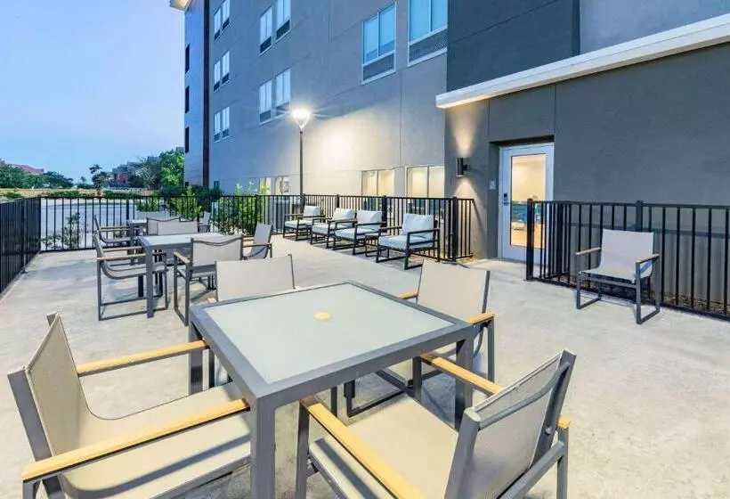 Hotelli La Quinta Inn & Suites By Wyndham Texas City I 45