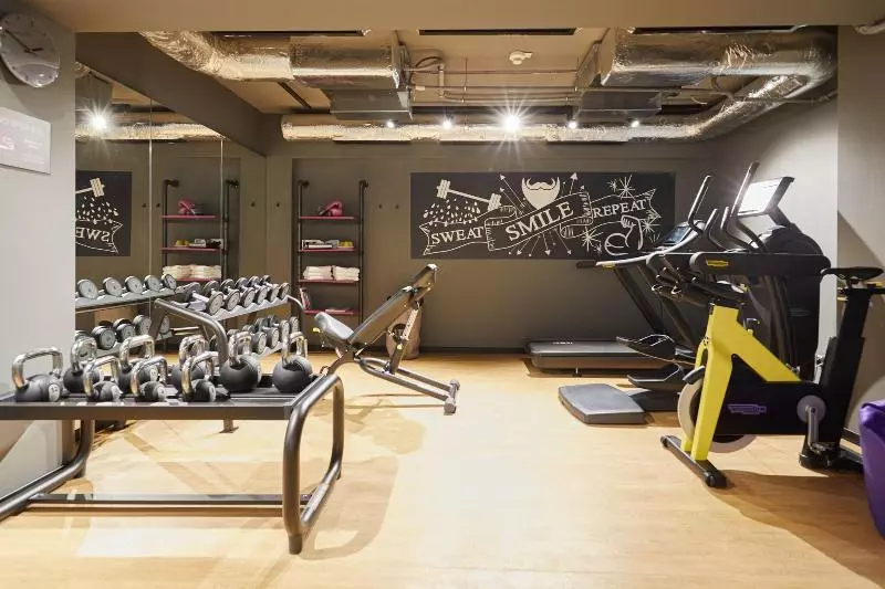 Hotel Moxy Bucharest Old Town