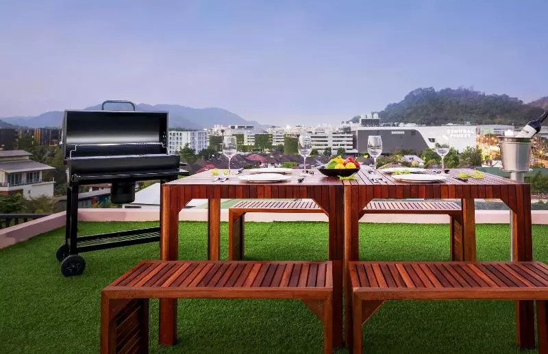 Prime Town   Posh & Port Hotel Phuket