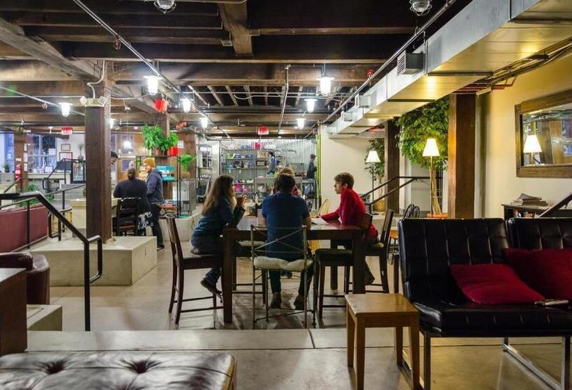 Nashville Downtown Hostel Adults Only