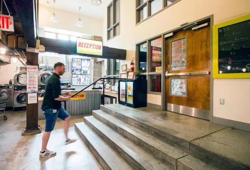 Nashville Downtown Hostel Adults Only