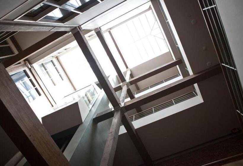 Nashville Downtown Hostel Adults Only