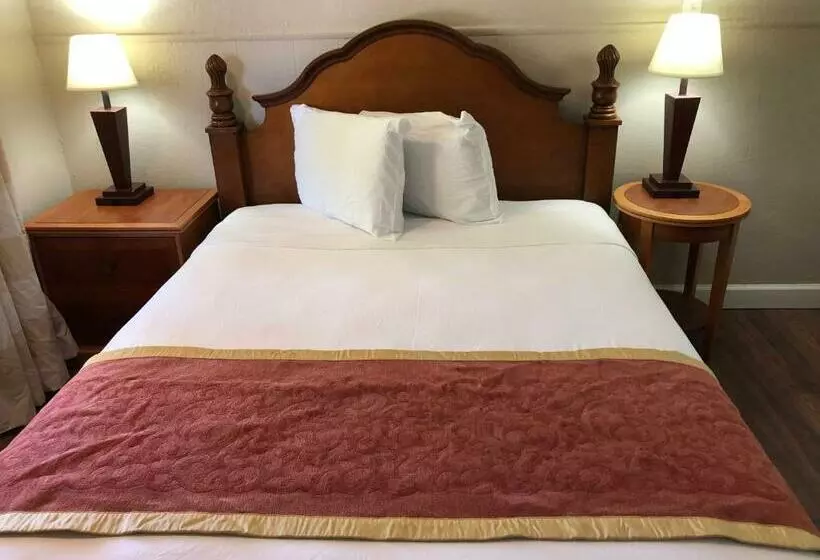 Ocala Cove Motel