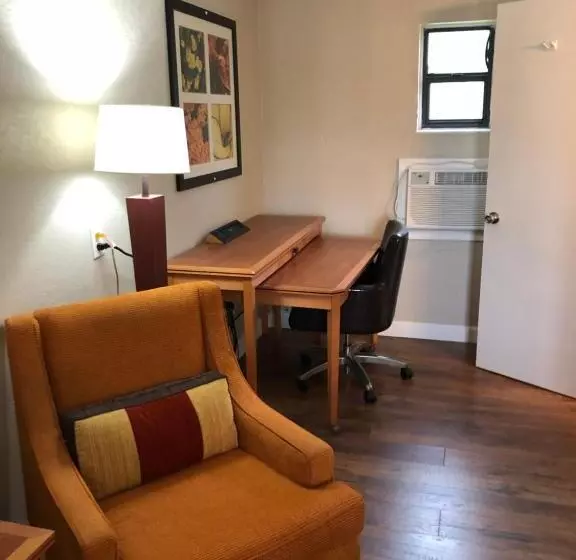 Ocala Cove Motel