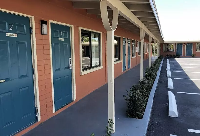 Ocala Cove Motel