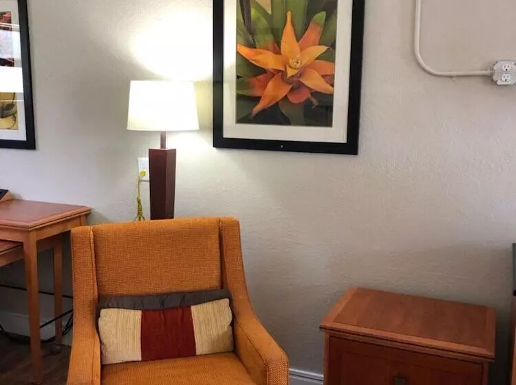 Ocala Cove Motel