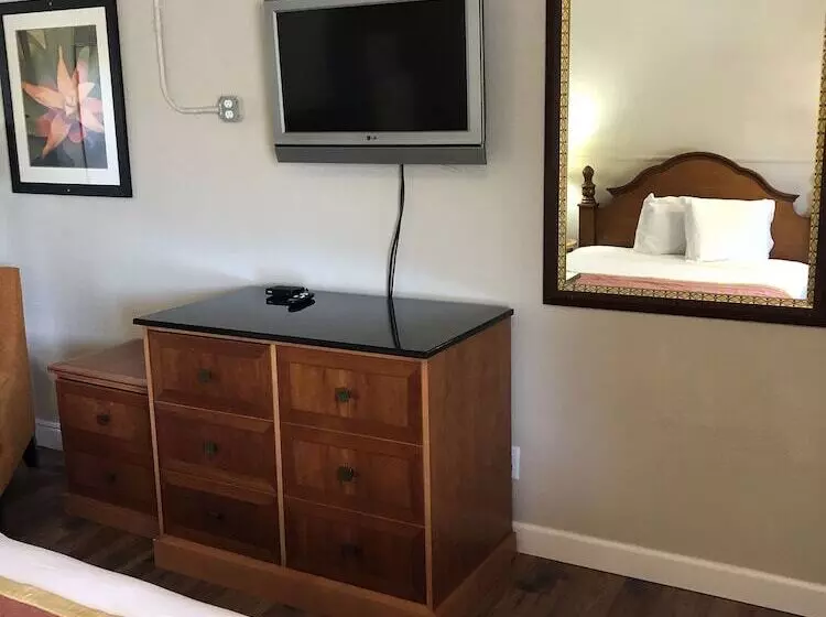 Ocala Cove Motel