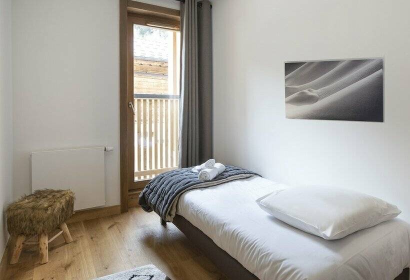 住所  Terresens   Le Diamant Des Neiges