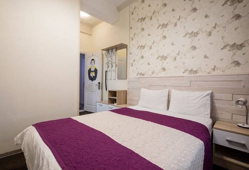 هتل Begemot Mayakovskaya