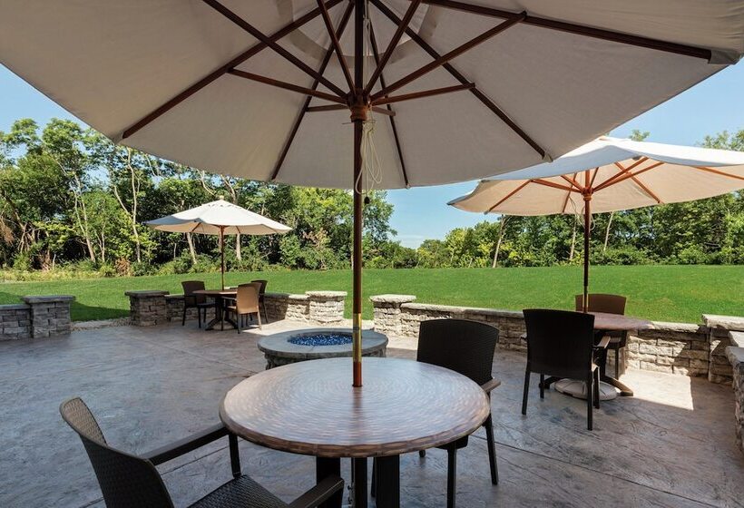 Cobblestone Hotel & Suites   Urbana