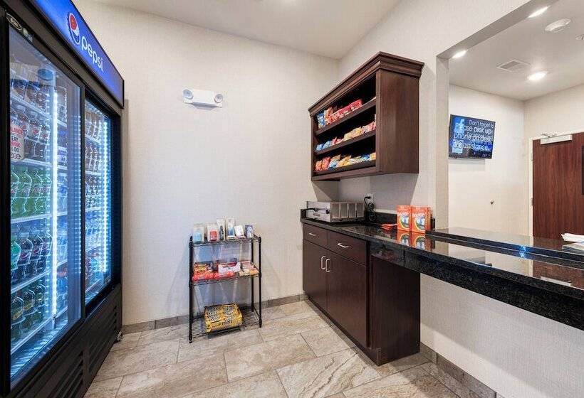 Cobblestone Hotel & Suites   Urbana