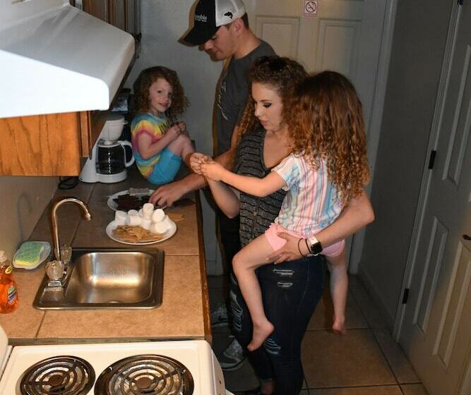 فندق Jack S White River Fishing Resort