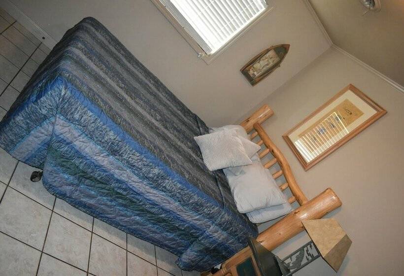 فندق Jack S White River Fishing Resort