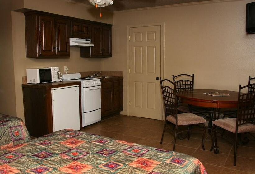 فندق Jack S White River Fishing Resort