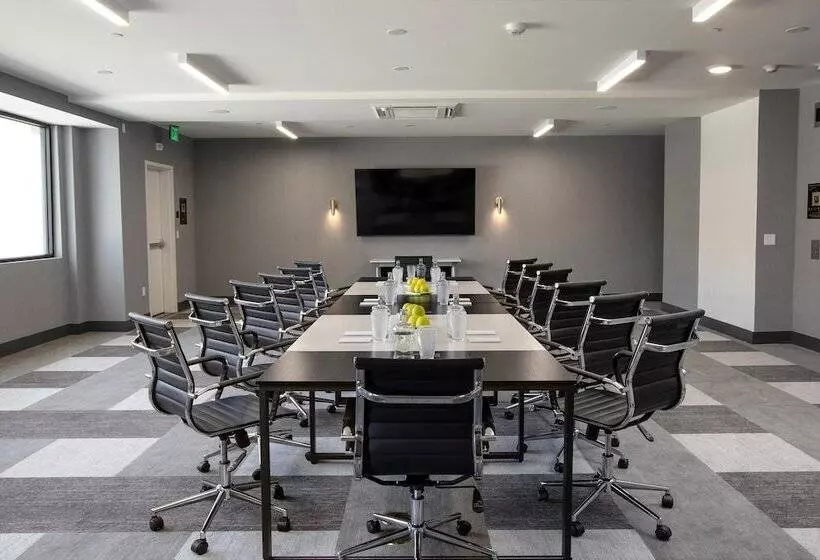 Hotelli The Glenmark, Glendale, A Tribute Portfolio