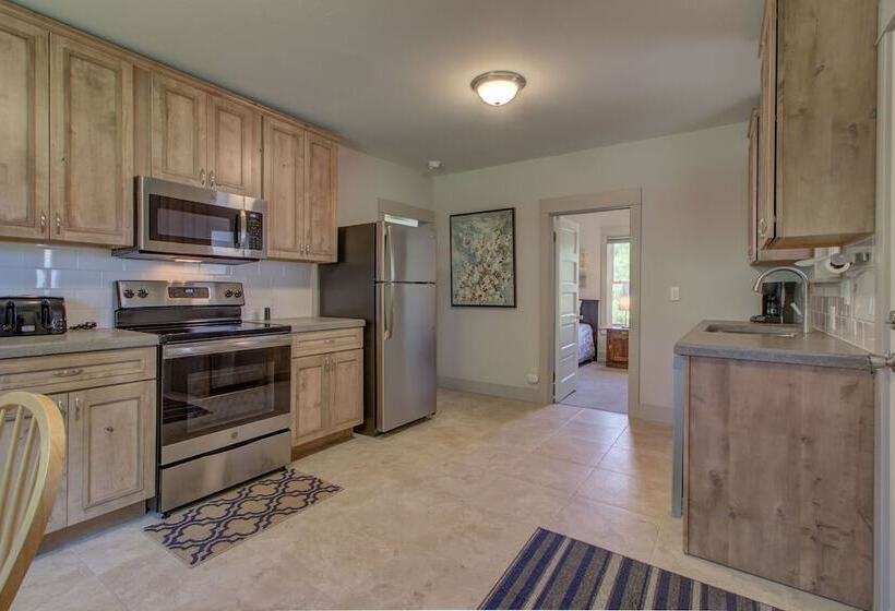 모텔 The Lodges Of Oak Creek