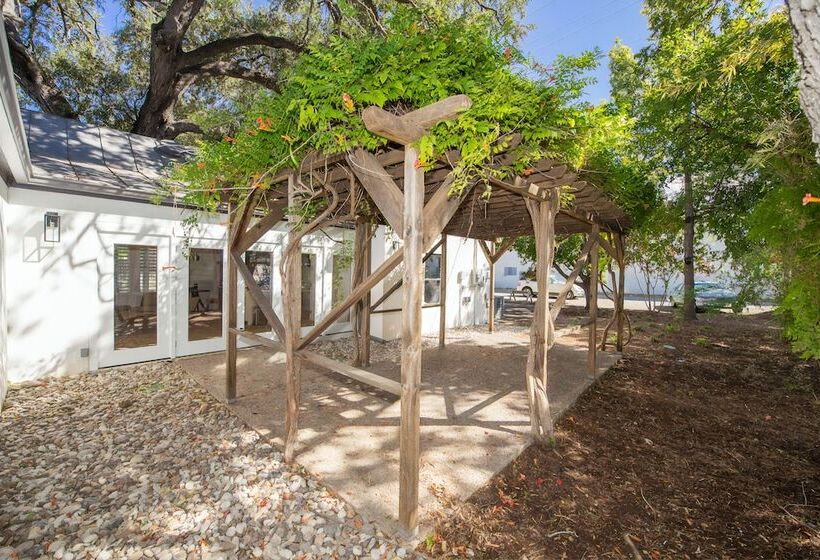 Pansiyon Benson Guest House