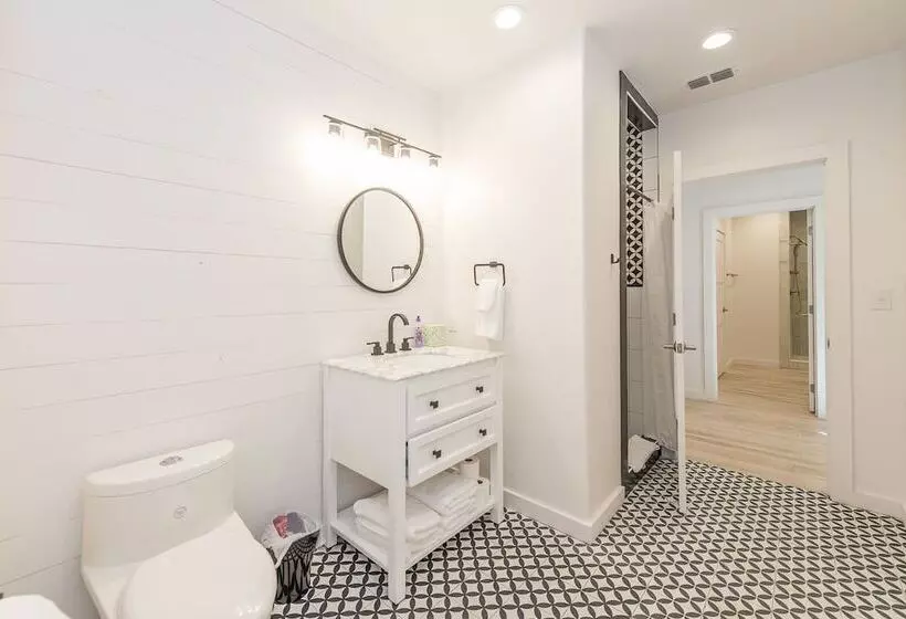 Majatalo Benson Guest House