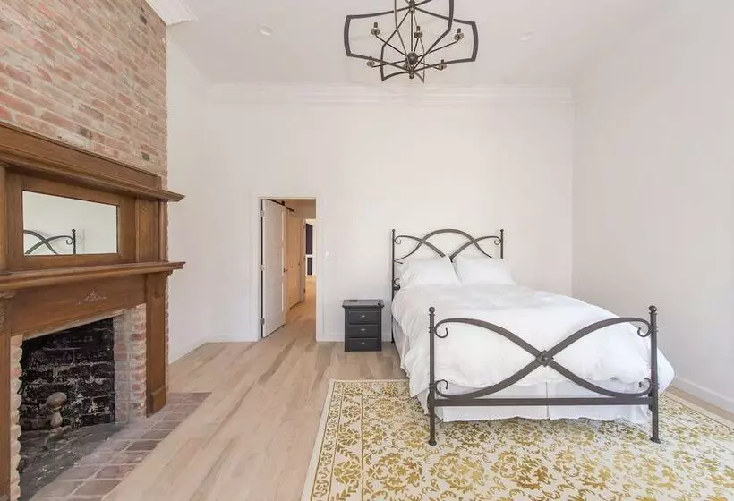 Majatalo Benson Guest House