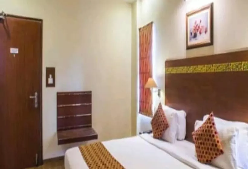 בית מלון כפרי Jai Palace