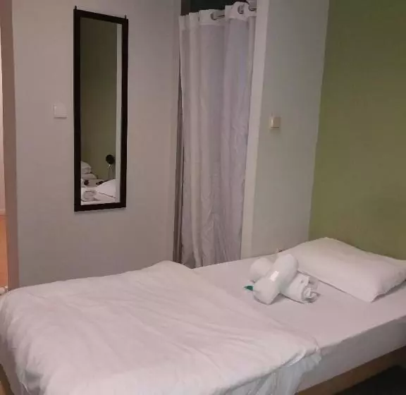 Hostel Thess Rooms Agion Panton 12