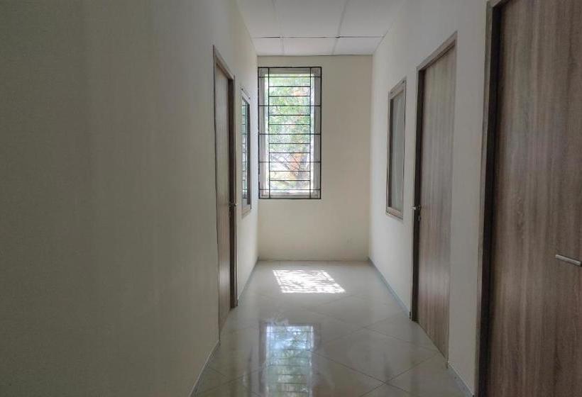 酒店 Oyo 3364 Batam One Guesthouse