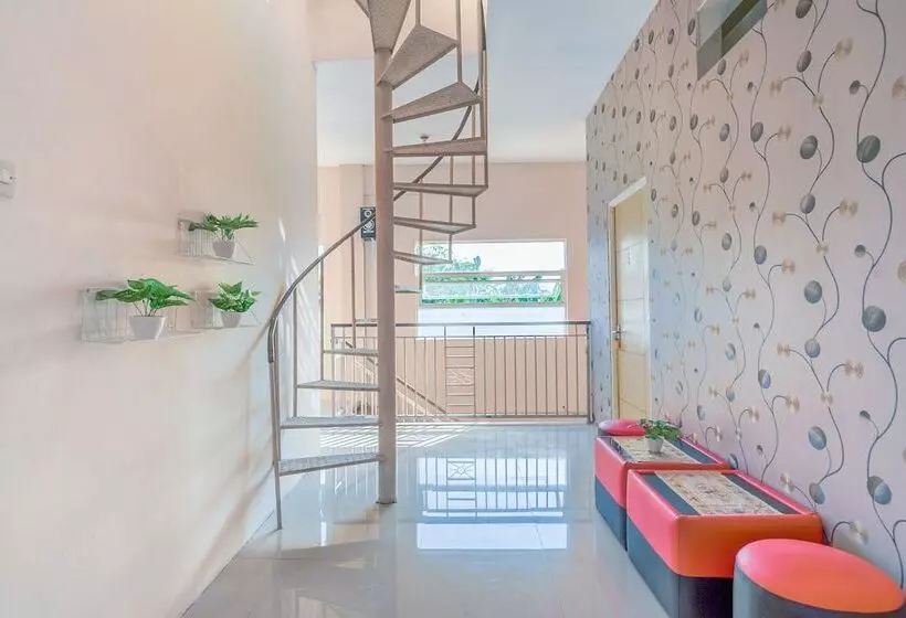 Hotelli Oyo 3434 Penginapan Keluarga Syariah