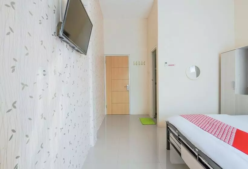 Hotelli Oyo 3434 Penginapan Keluarga Syariah