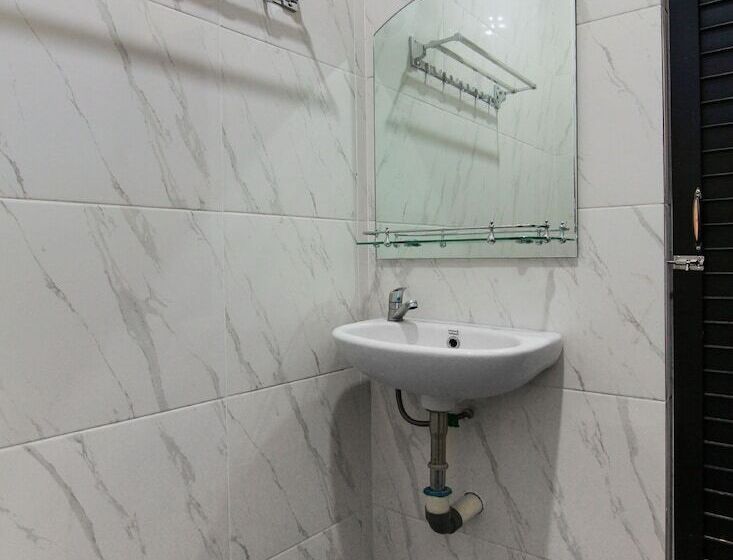 Hotel Capital O 3476 Millenium Inn