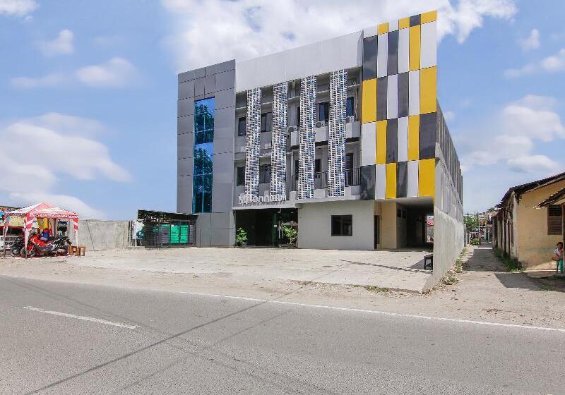 Hotel Capital O 3476 Millenium Inn