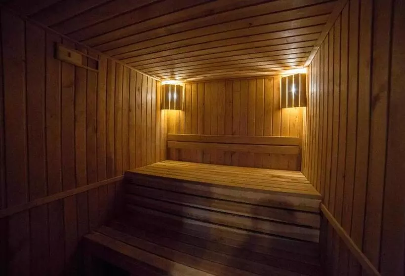 Retkeilymaja Hollywood