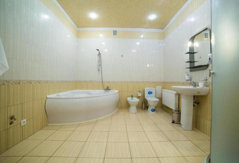 هاستل Hollywood