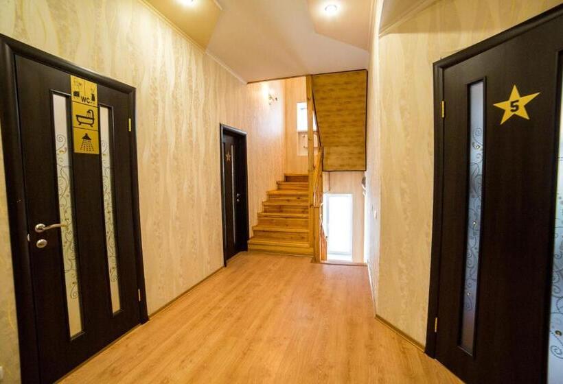 هاستل Hollywood