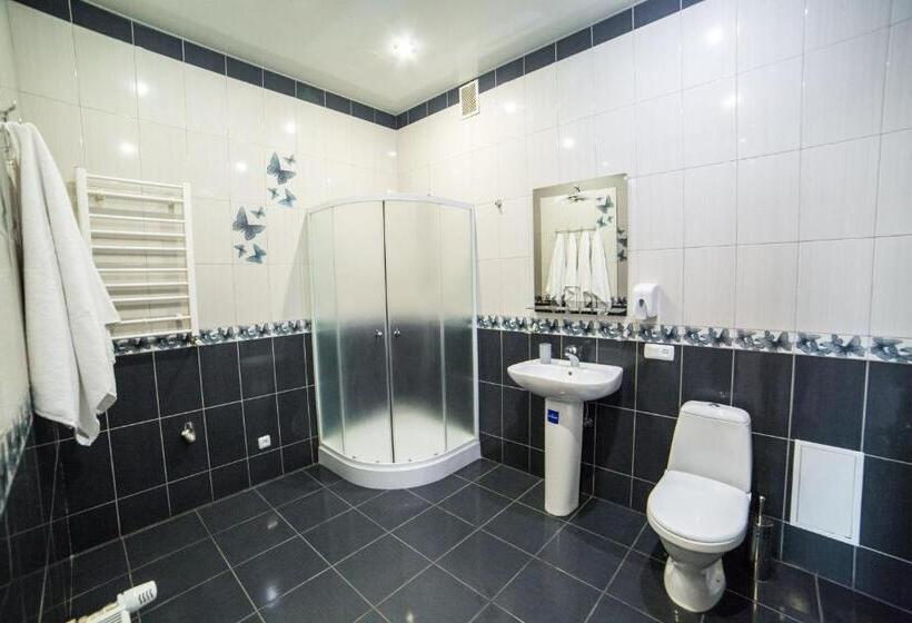 هاستل Hollywood