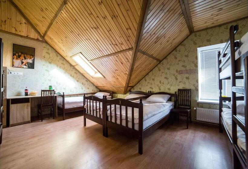 هاستل Hollywood