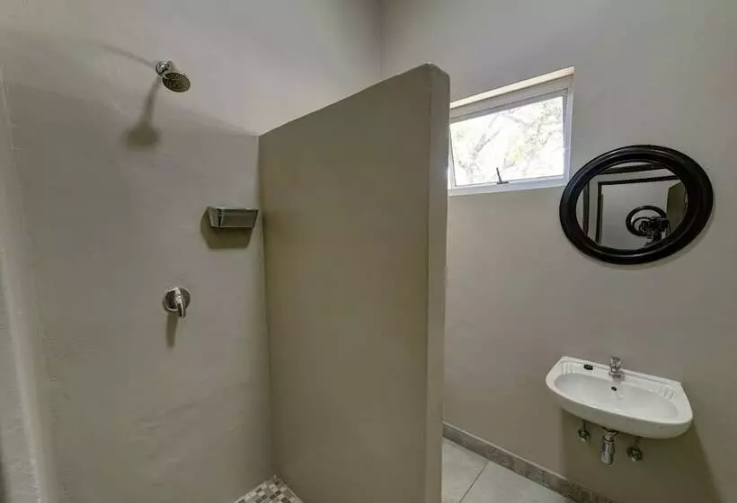 Naankuse Travellers Inn   Hostel