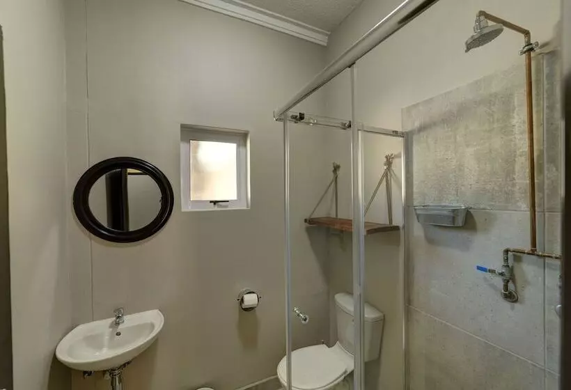 Naankuse Travellers Inn   Hostel