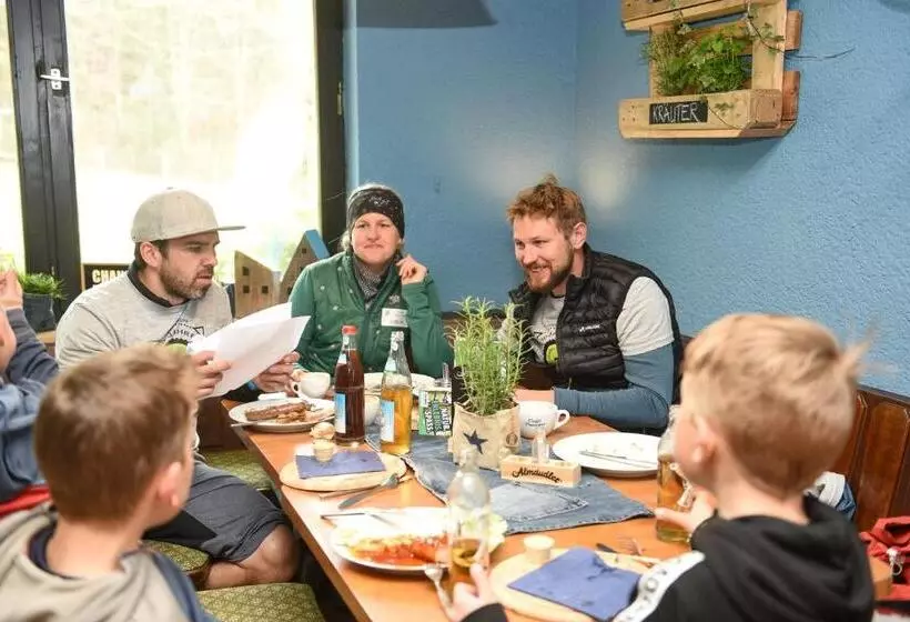 Retkeilymaja Talstation Heumöderntal