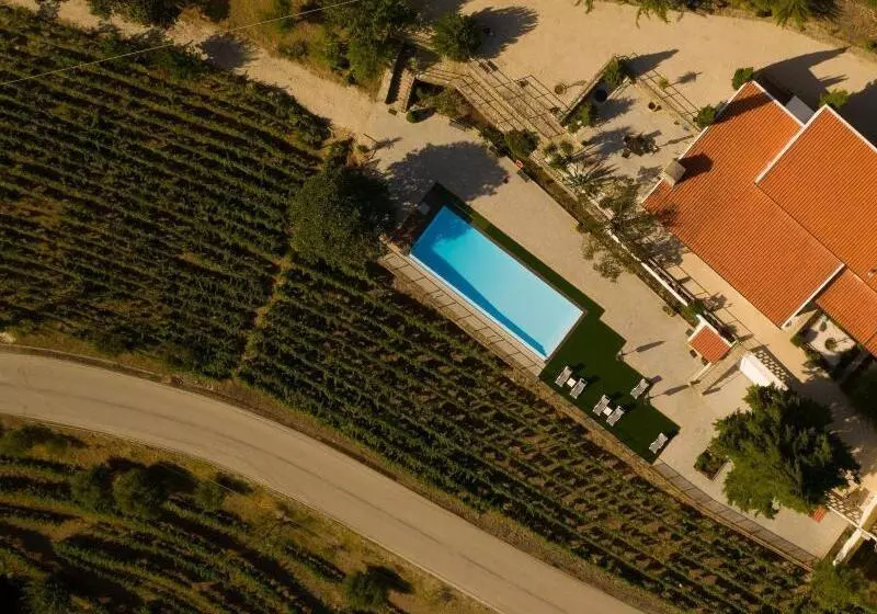 Aamiaismajoitus (B&B) Quinta Da Portela Douro