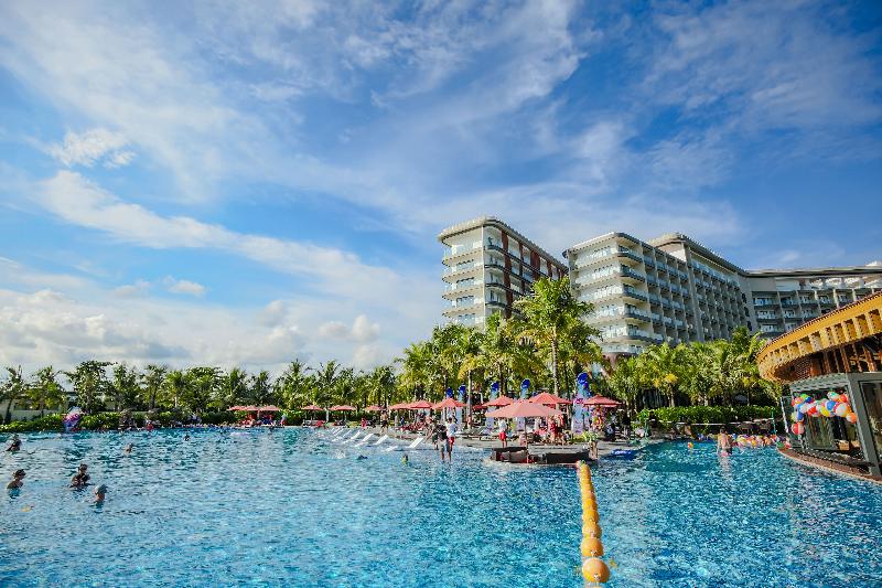 هتل Mövenpick Resort Waverly Phu Quoc