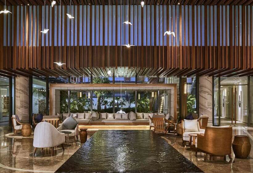 هتل Mövenpick Resort Waverly Phu Quoc