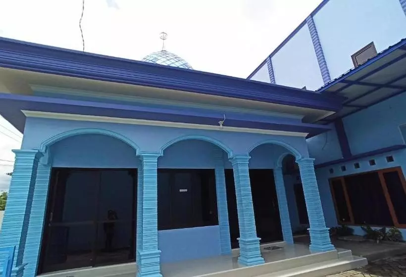 ホテル Oyo 3183 Kost Putri Biru Siguragura