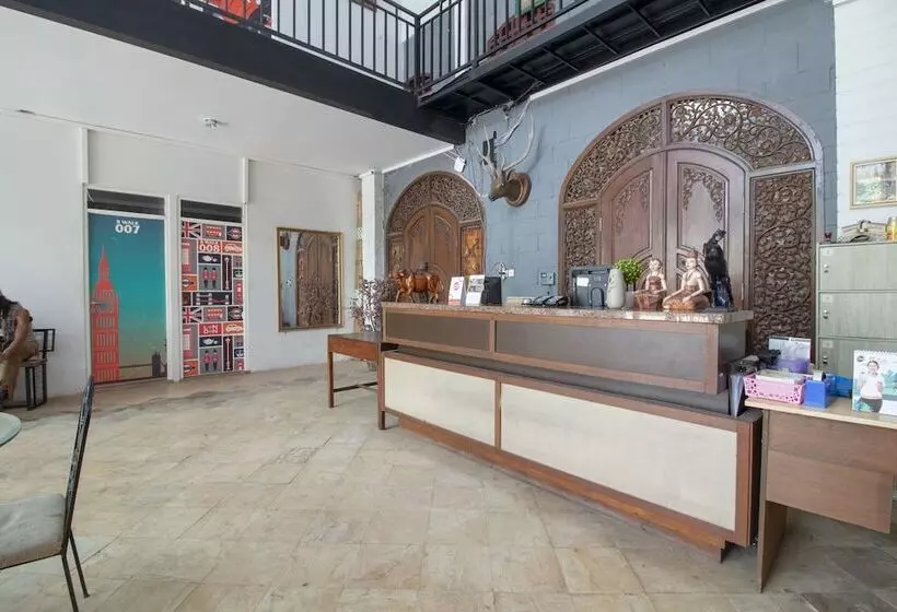 Hotel Oyo 3283 Bwalk