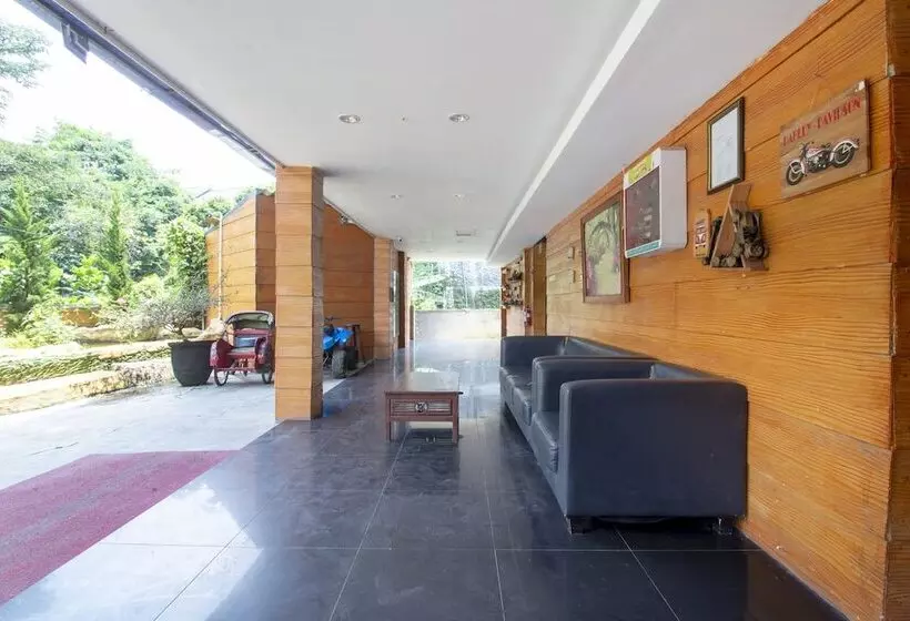Hotel Oyo 3283 Bwalk