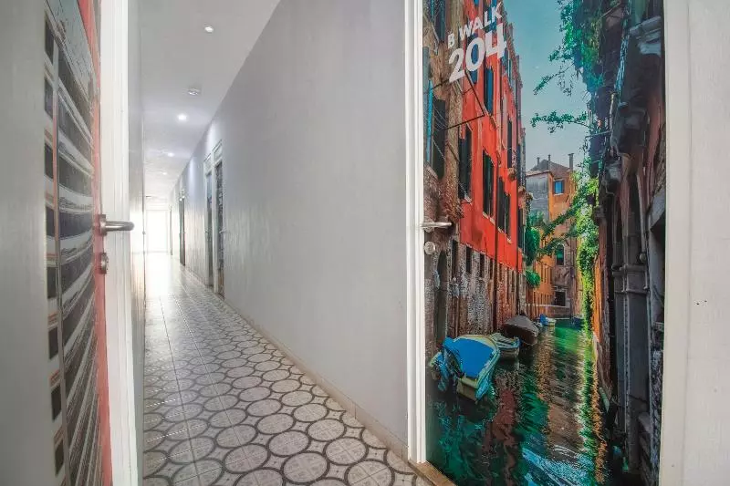 Hotel Oyo 3283 Bwalk